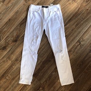 White Hollister Vintage Boyfriend Distressed Jeans